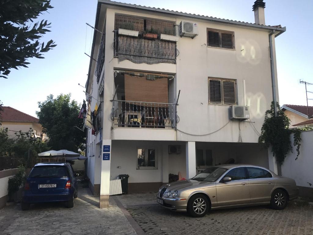 Fotografia z galérie ubytovania Apartments by the sea Trogir - 13167 v Trogiri