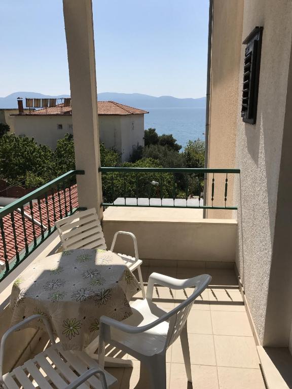 Fotografia z galérie ubytovania Apartments and rooms by the sea Gradac, Makarska - 13179 v destinácii Gradac