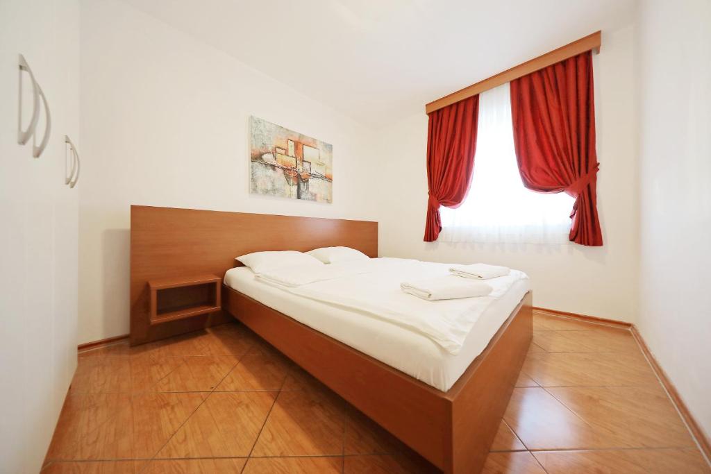 Fotografie z fotogalerie ubytování Apartments by the sea Pag - 13329 v destinaci Pag