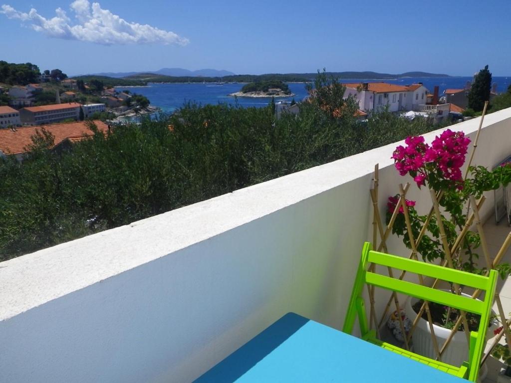 Fotografia z galérie ubytovania Apartments and rooms with parking space Hvar - 13296 v destinácii Hvar