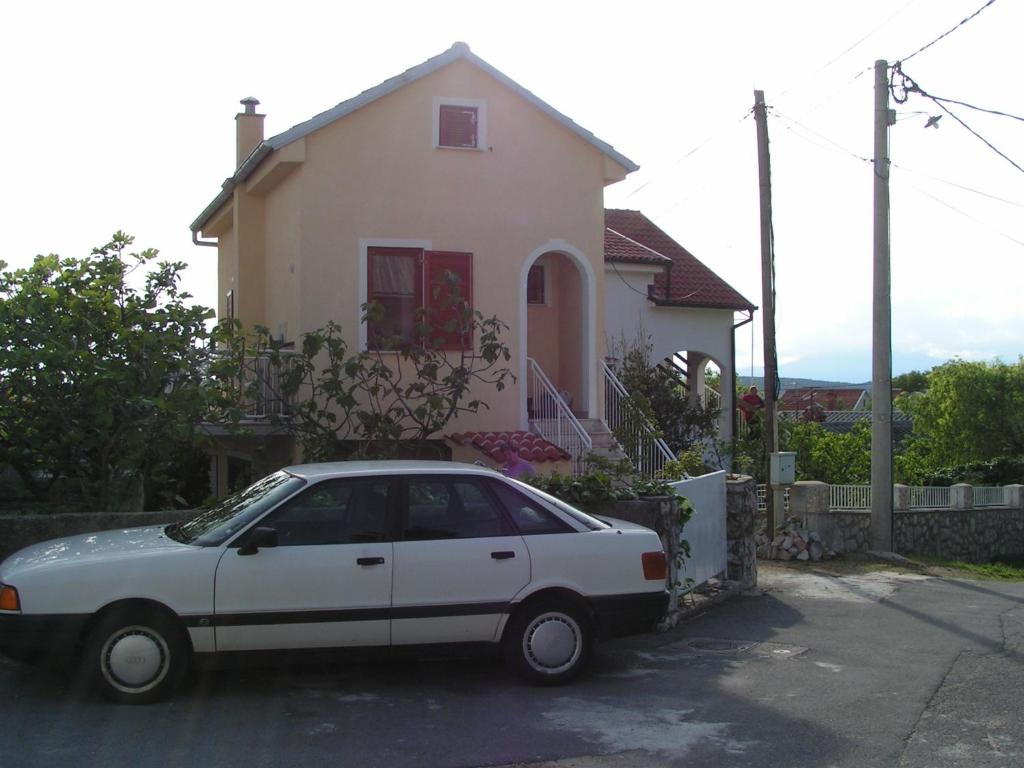 Budova, v ktorej sa apartmán nachádza