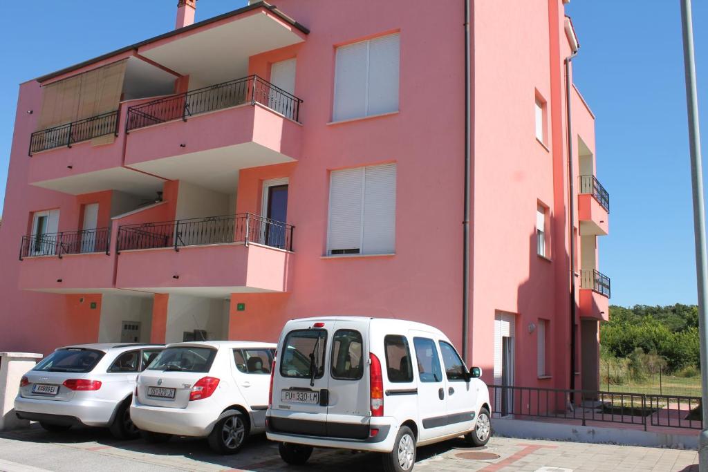Budova, v ktorej sa apartmán nachádza