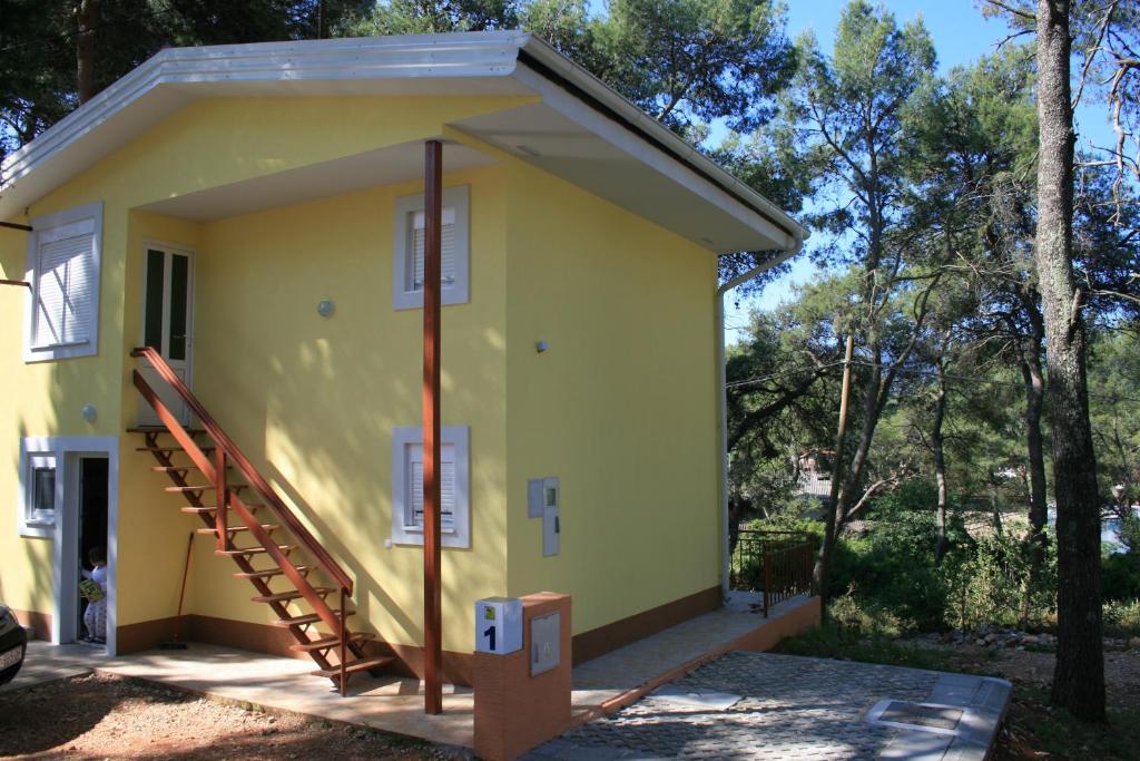 Fotografia z galérie ubytovania Apartments by the sea Vrboska (Hvar) - 13551 v destinácii Vrboska