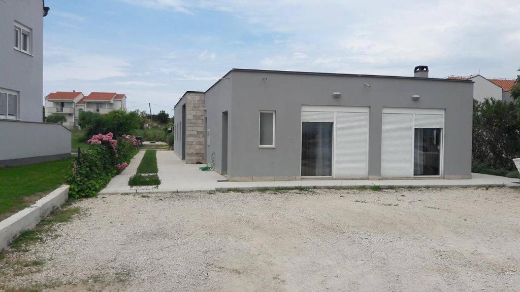 Budova, v ktorej sa apartmán nachádza