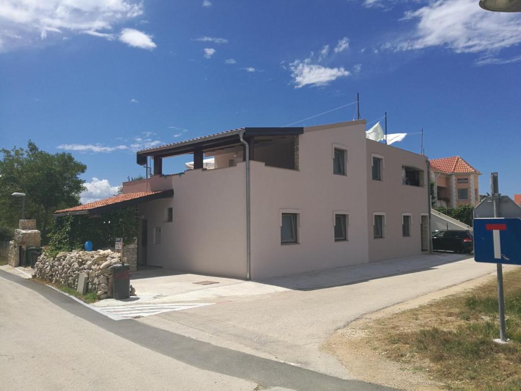 Budova, v ktorej sa apartmán nachádza