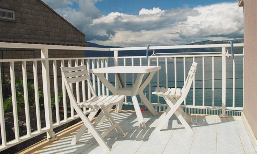 Balkon lub taras w obiekcie Apartments and rooms by the sea Lumbarda, Korcula - 14647