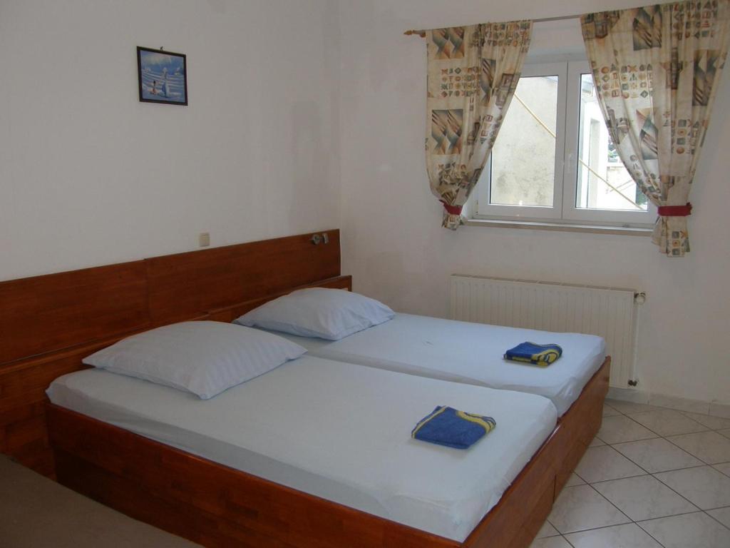 Fotografia z galérie ubytovania Apartments and rooms by the sea Stanici, Omis - 14782 v Omise