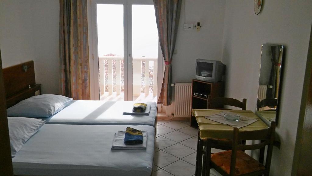 Fotografia z galérie ubytovania Apartments and rooms by the sea Stanici, Omis - 14782 v Omise