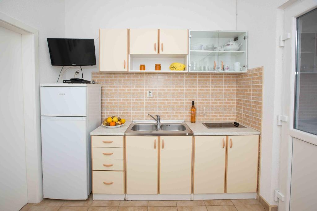 Fotografia z galérie ubytovania Apartment Zuljana 12058b v Žuljane