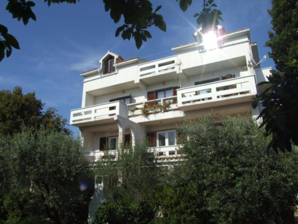 Apartments with parking space Novalja, Pag - 13006