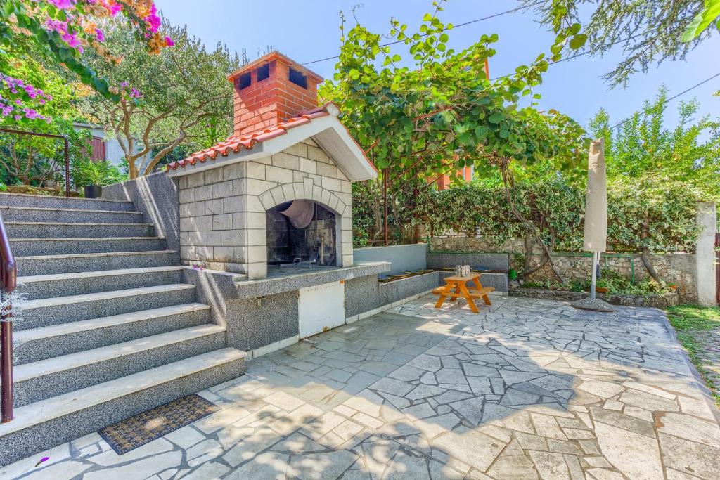 Fotografie z fotogalerie ubytování Apartments by the sea Slatine, Ciovo - 14871 v destinaci Slatine