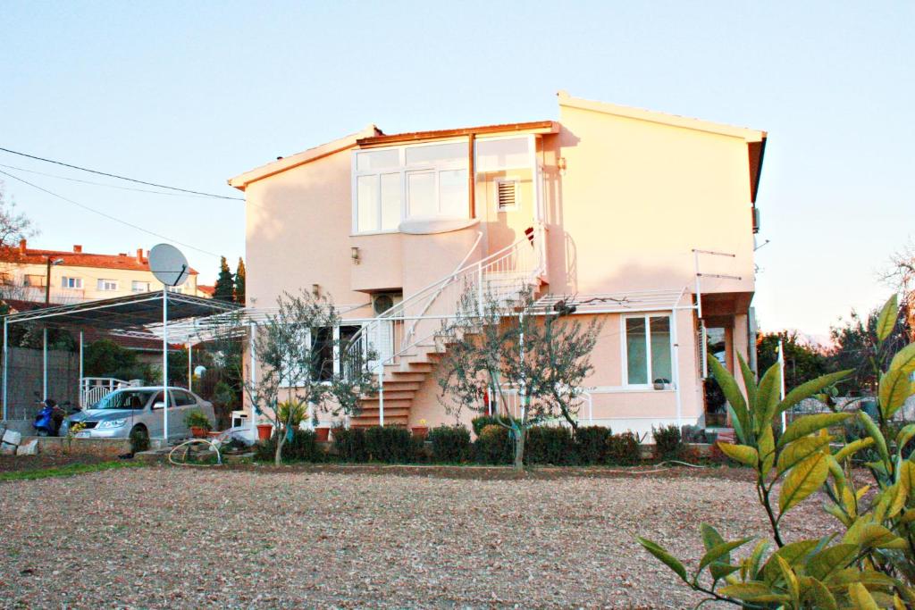 Fotografia z galérie ubytovania Apartments by the sea Trogir - 14988 v Trogiri