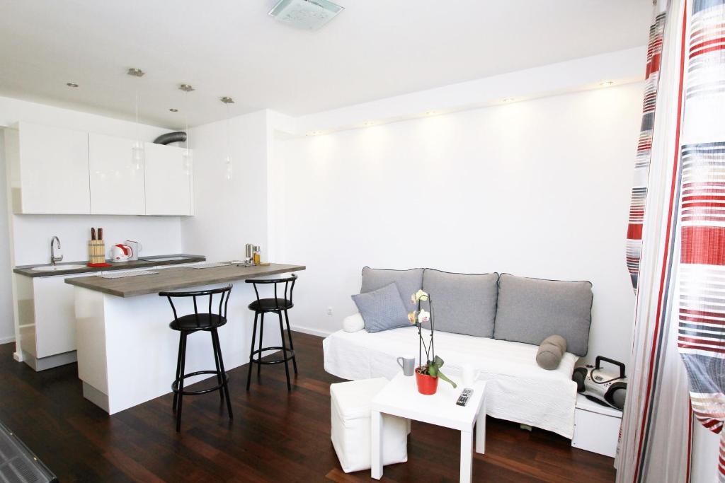 Apartments by the sea Trogir - 14988