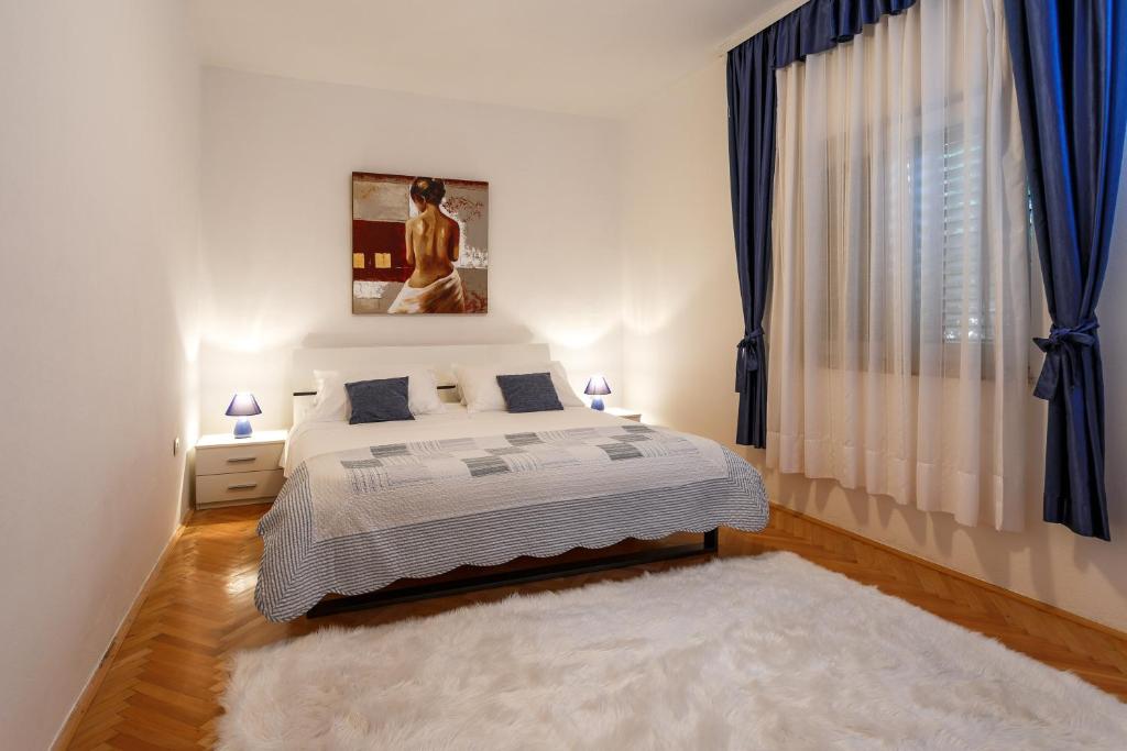 Fotografia z galérie ubytovania Family friendly apartments with a swimming pool Podstrana, Split - 15040 v destinácii Podstrana