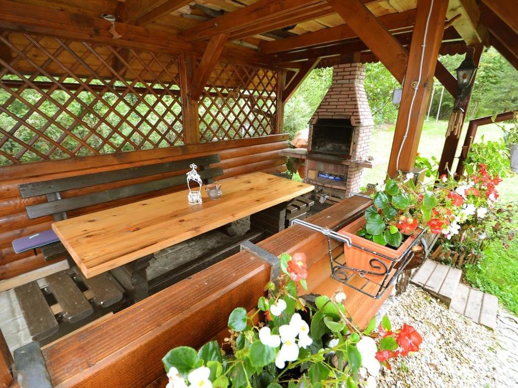 Fotografia z galérie ubytovania Holiday house with a parking space Crni Lug, Gorski kotar - 15058 v destinácii Crni Lug