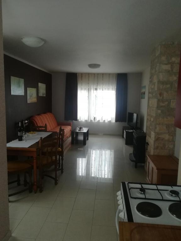 Fotografie z fotogalerie ubytování Apartments with a parking space Lokve, Gorski kotar - 15061 v destinaci Lokve