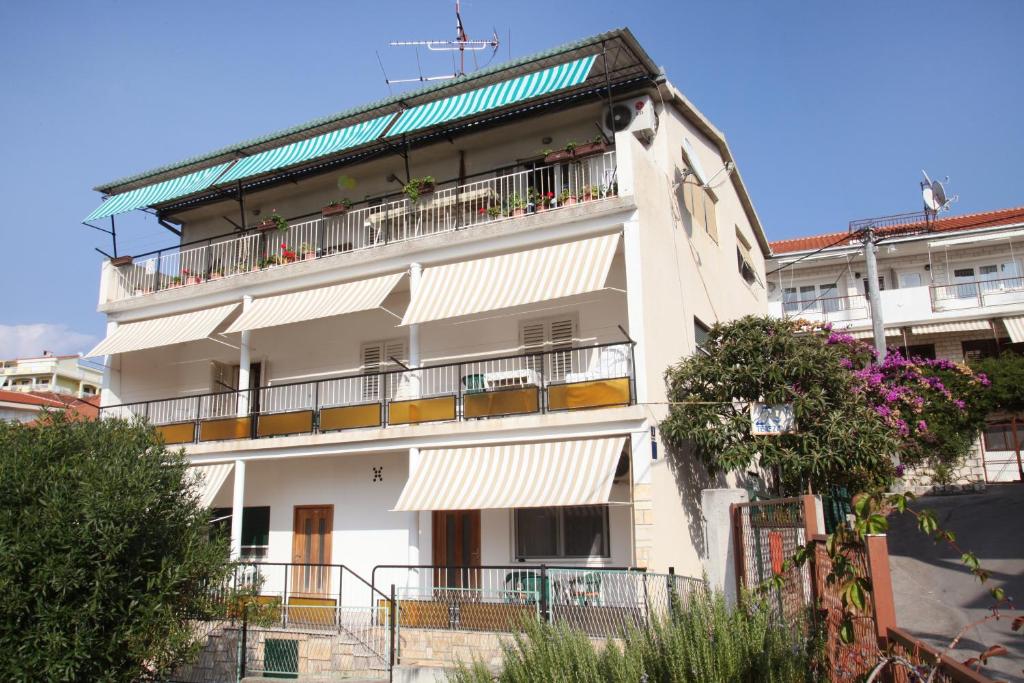 Budova, v ktorej sa apartmán nachádza