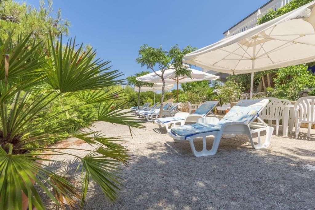 Fotografie z fotogalerie ubytování Apartments by the sea Cove Pribinja, Hvar - 15083 v destinaci Hvar