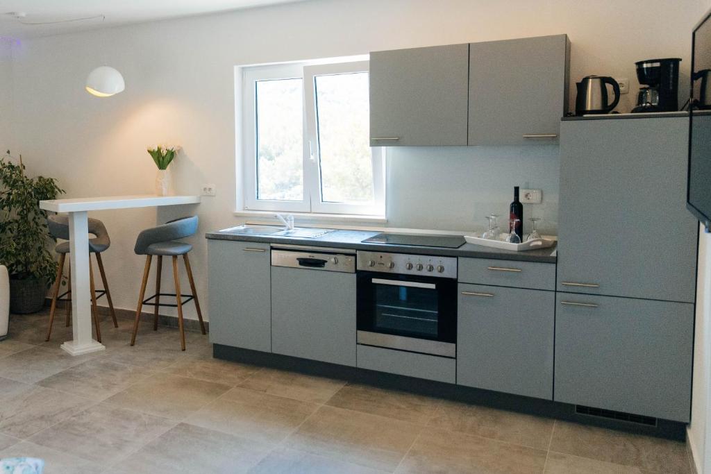 Fotografie z fotogalerie ubytování Apartments by the sea Cove Pribinja, Hvar - 15083 v destinaci Hvar