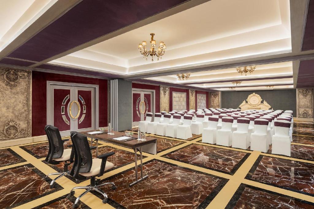 Konferenční prostory v ubytování Hotel Hillock Ahmedabad