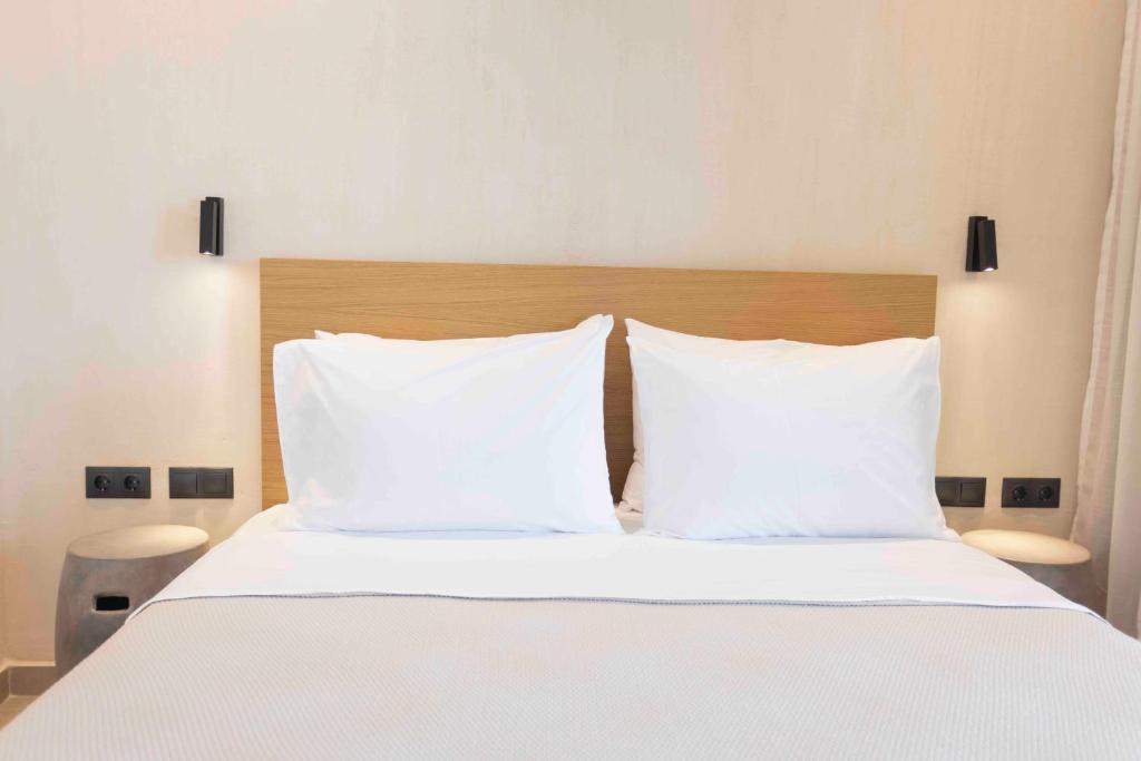 Pnoes Luxury Suites - 12