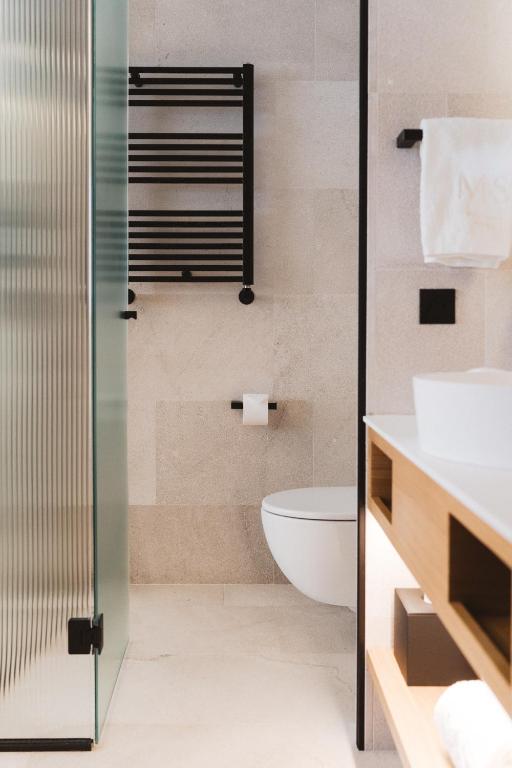 Boutique Hotel Petit Montisión - Resim 33