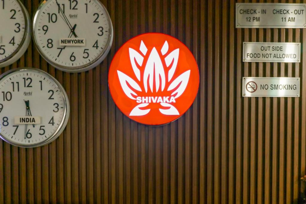 Certifikát, hodnocení, plakát nebo jiný dokument vystavený v ubytování Airport Hotel Shivaka Inn