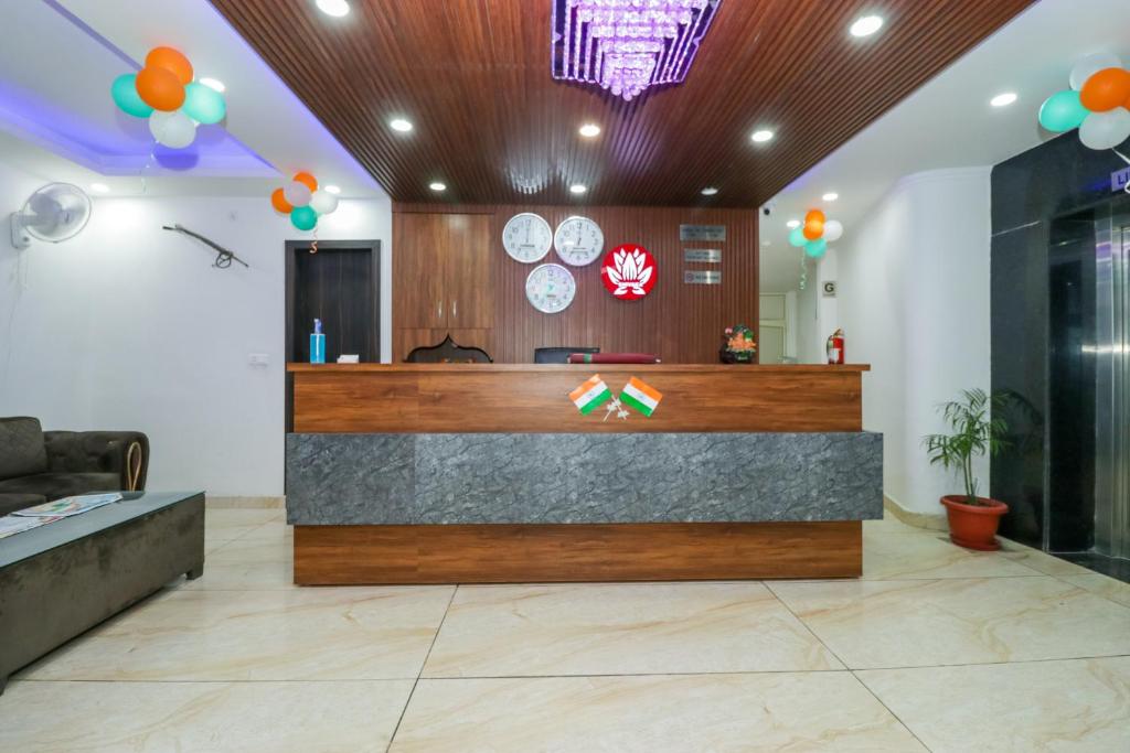 Vstupní hala nebo recepce v ubytování Airport Hotel Shivaka Inn