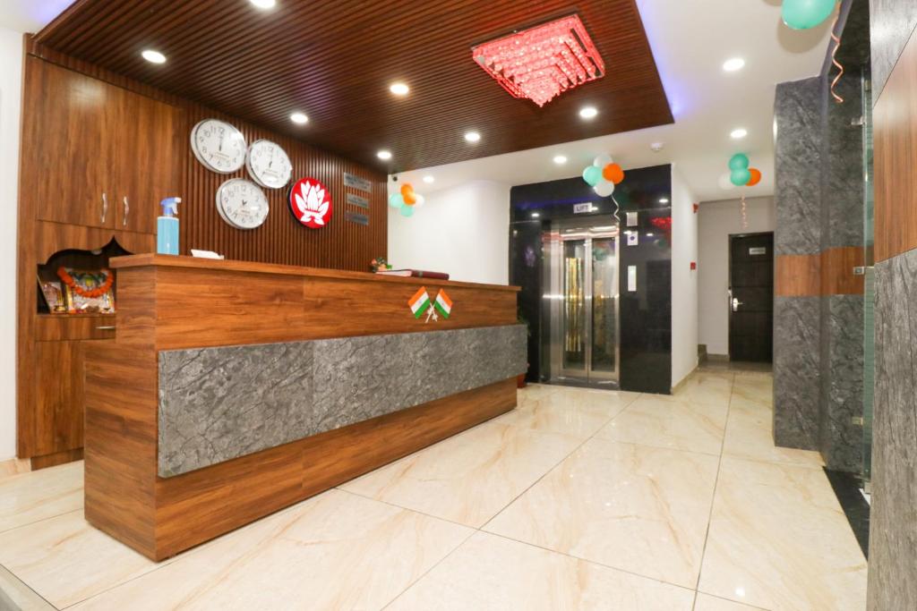 Vstupní hala nebo recepce v ubytování Airport Hotel Shivaka Inn