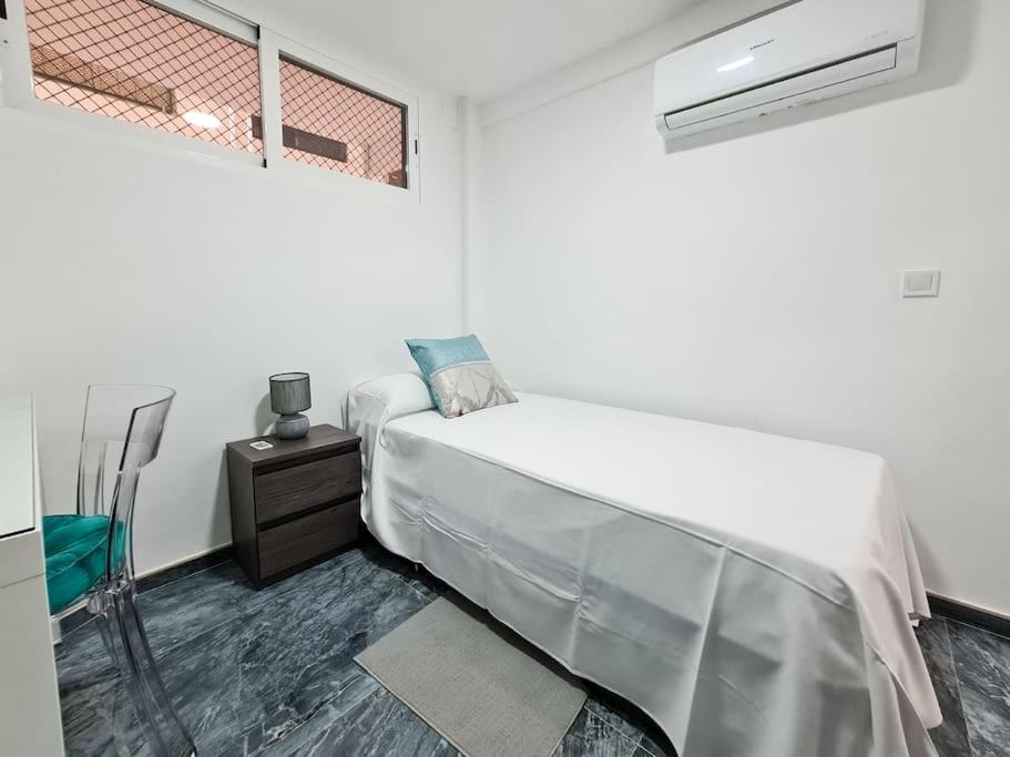 Modern apartment right in the heart of Benidorm, Benidorm ...