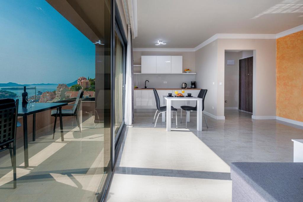 Kuchyň nebo kuchyňský kout v ubytování Apartman MaKris No3