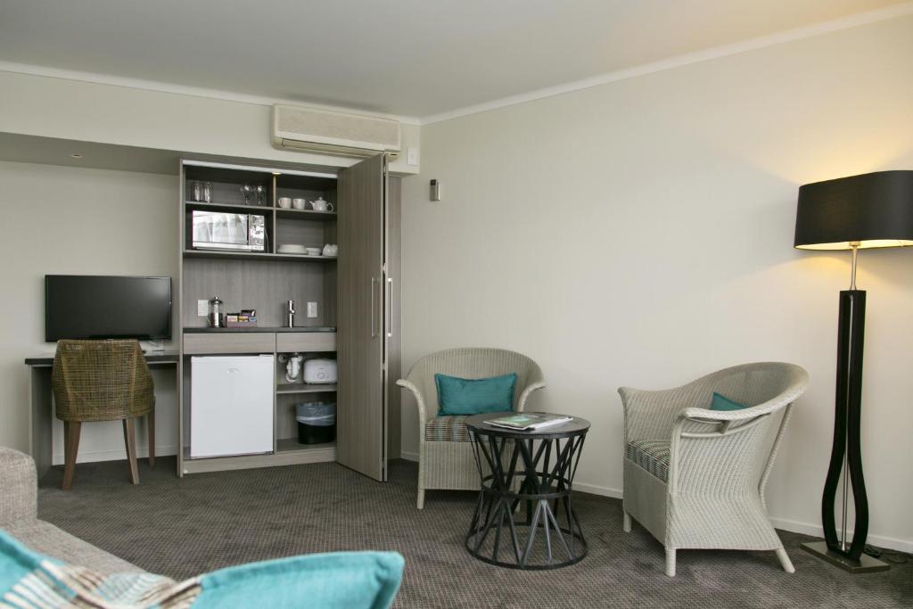 The Cove- On The Lake - Resim 11