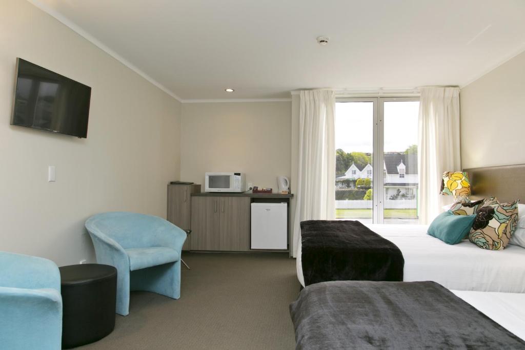 The Cove- On The Lake - Resim 42