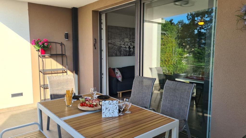 Balkón nebo terasa v ubytování Vila Primorka Apartmani Oleander