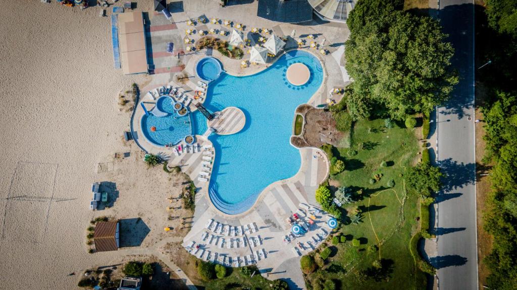 Бассейн в Hotel Gergana - Ultra All Inclusive или поблизости