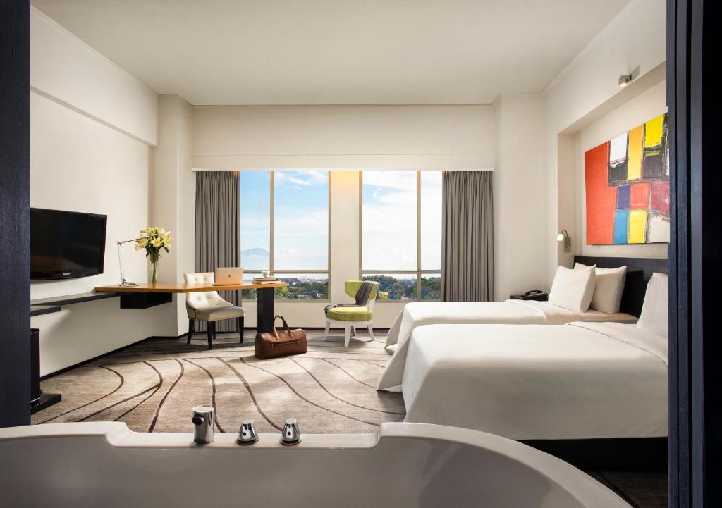ARTOTEL TS Suites Surabaya - Studio 40 Jumeau