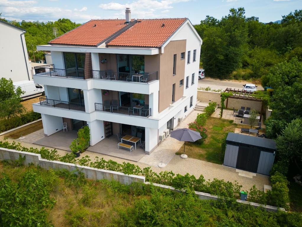 A bird's-eye view of Vila Primorka Apartmani Oleander