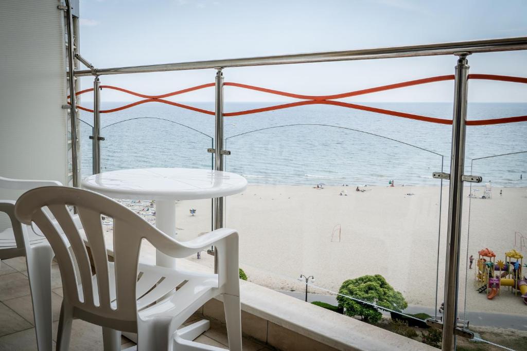 Superior Double Room with Balcony and Sea View