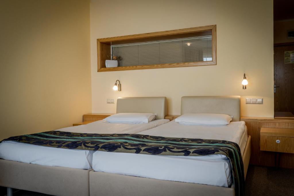 Superior Double Room with Balcony and Sea View
