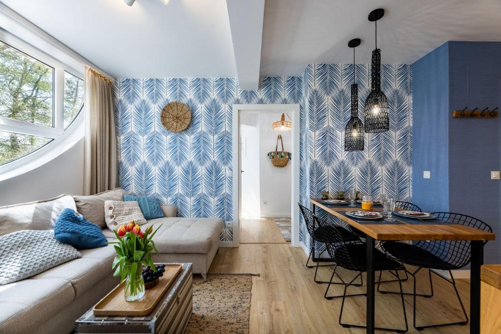 Posedenie v ubytovaní APARTAMENT 20B BLUE MARINE Poddąbie Basen Odkryty Brodziki Plac Zabaw dwie sypialnie