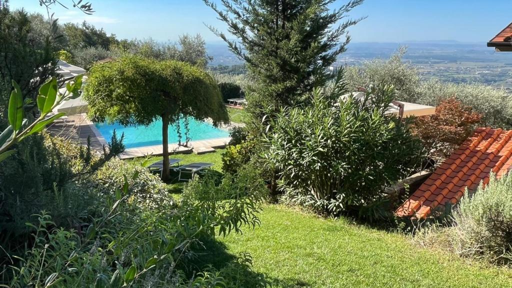 The swimming pool at or close to Agriturismo Poggio Tondo