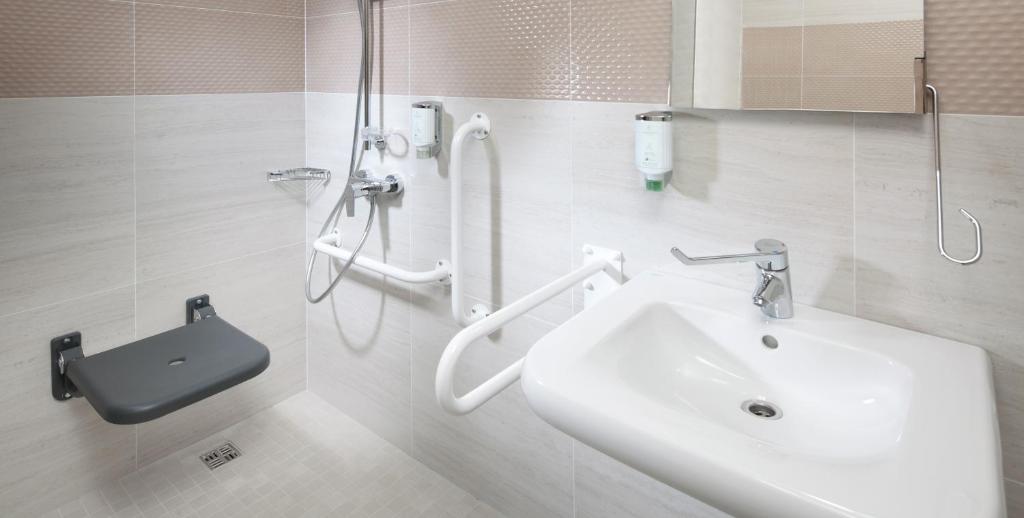 
Standard King Room - Accessible
