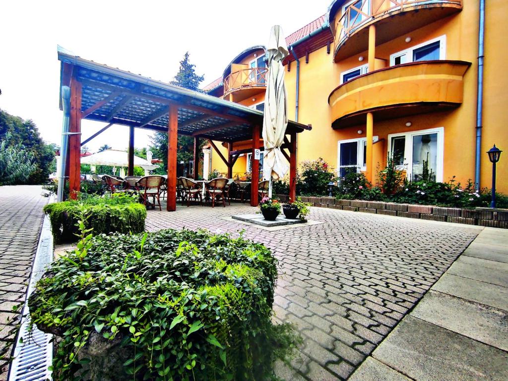 Budova, v ktorej sa hotel nachádza