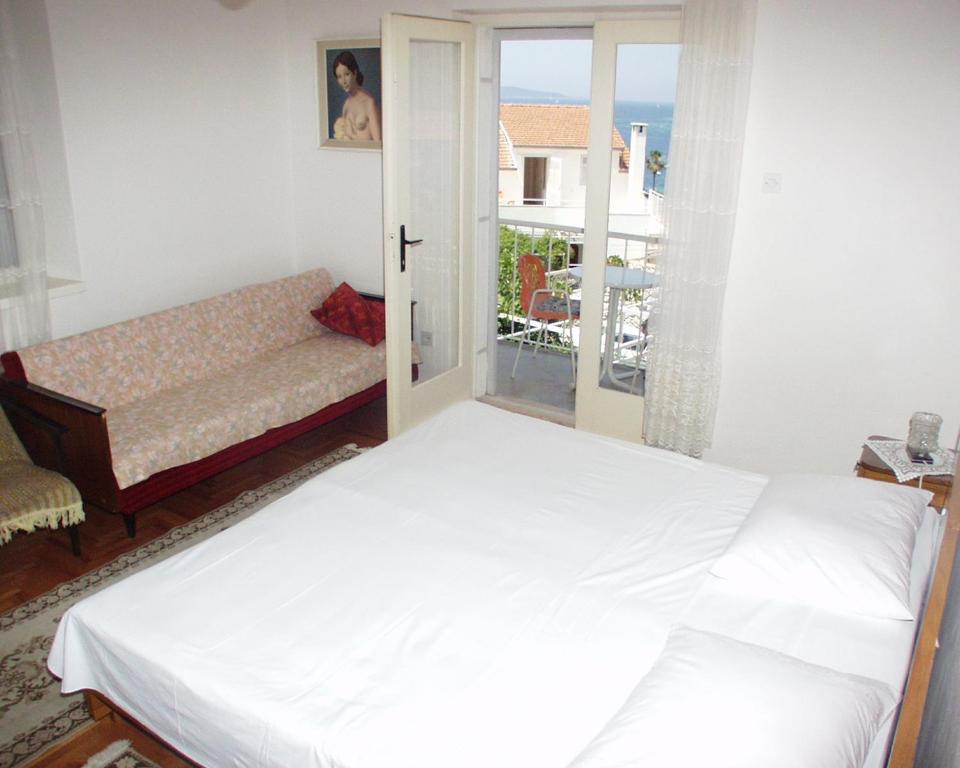 Letto o letti in una camera di Apartments and rooms by the sea Hvar - 141