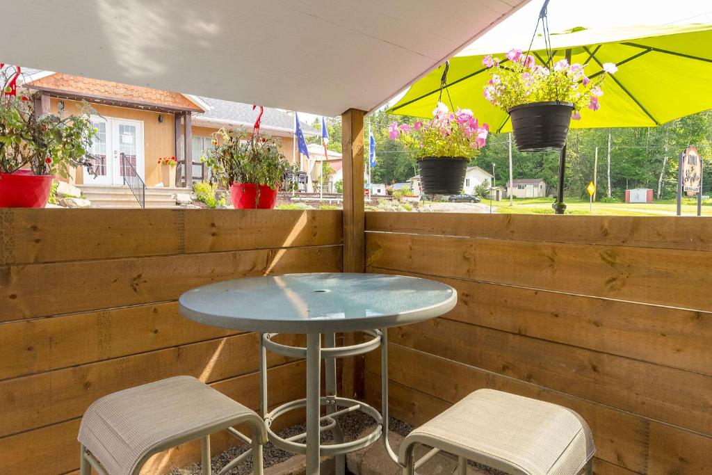 Patio nebo venkovní prostory v ubytování Le Saint Alex