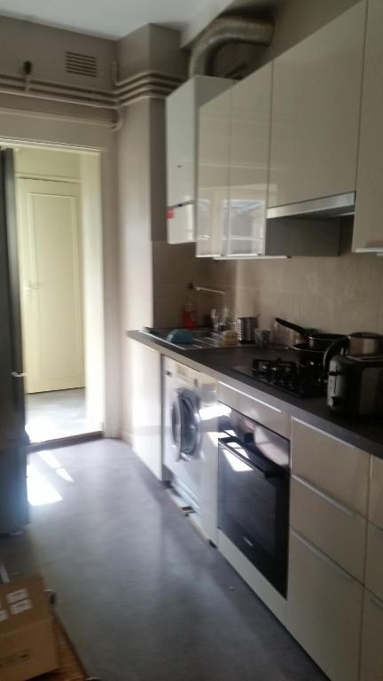 MAIRIE -APPT 75M2 -3 CHBRES Séparées - Three-Bedroom Apartment