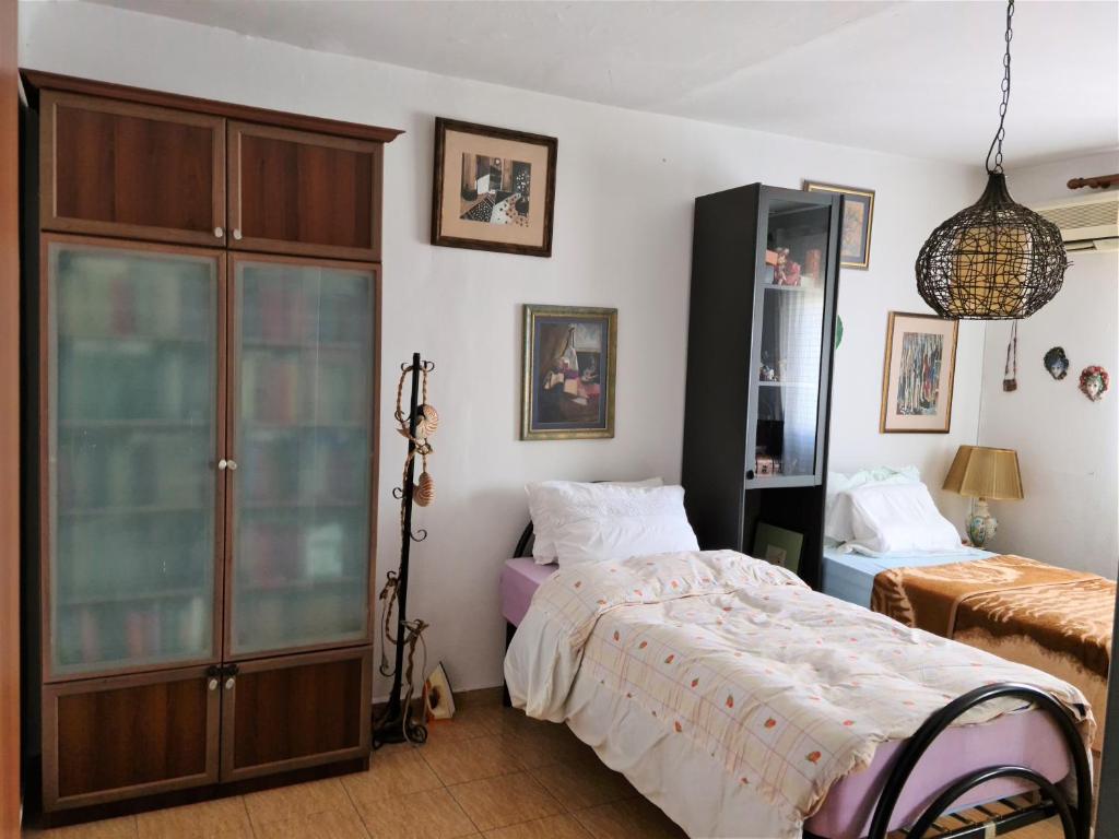 2-bedroom apartment with Dajti Mountain view - Image 6