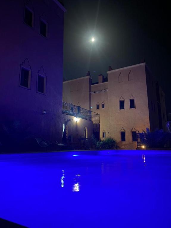 Bazén v ubytování Riad Ouinz nebo v jeho okolí