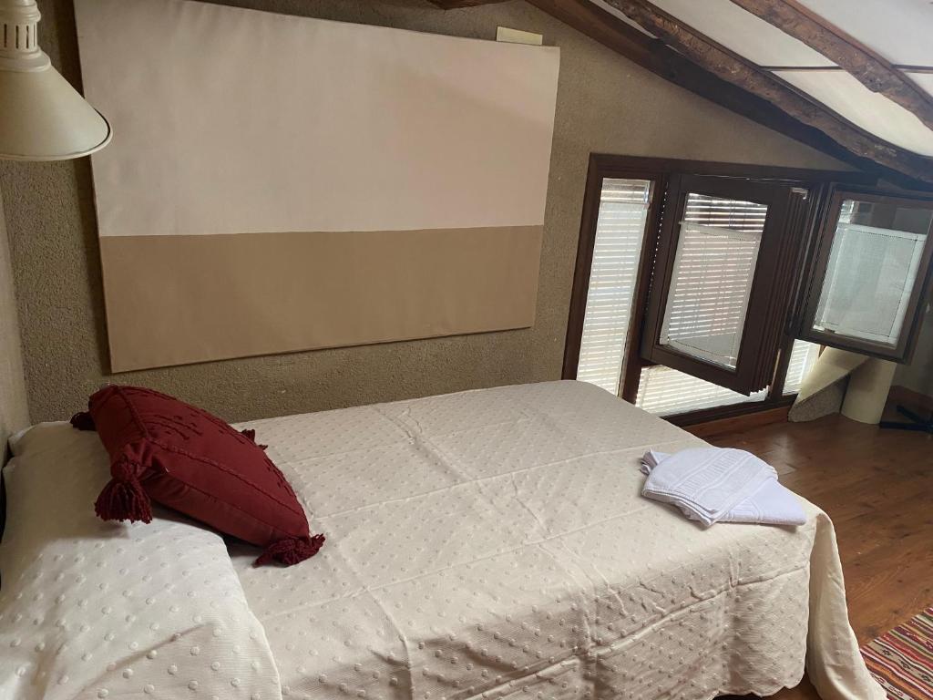Postel nebo postele na pokoji v ubytování Casa Zapatero en Somontano