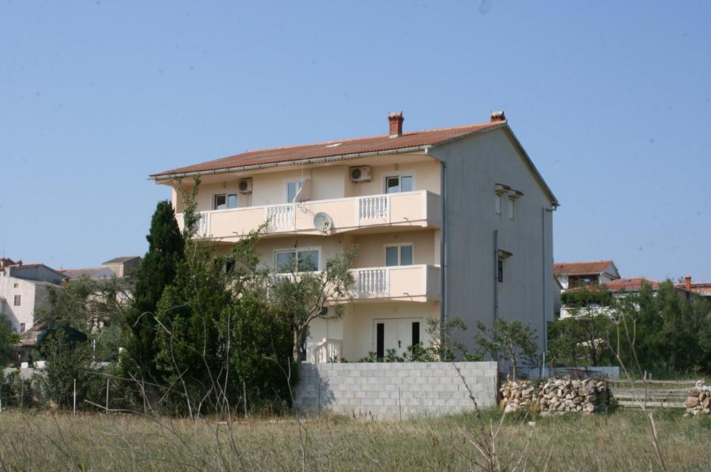 Budynek, w którym mieści się apartament